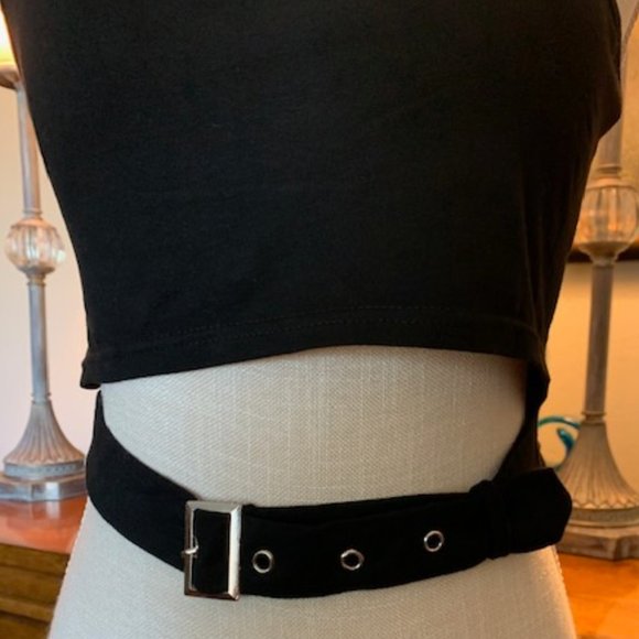 Zaful - Black knit crop top Size Medium with buckle and chain - Picture 3 of 10